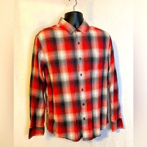 Horny Toad Men’s long sleeve Button Down Shirt Size Medium